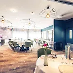 Hotel Mercure En Bresse 4*