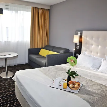 Hotel Mercure En Bresse 4*