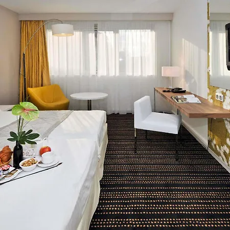 Hotel Mercure En Bresse 4*